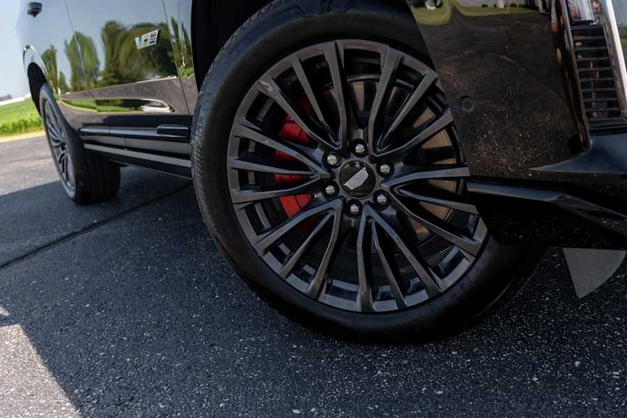 2023 Cadillac Escalade-V 5th Gen - Image 7 of 28