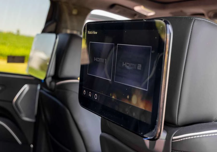 2023 Cadillac Escalade-V 5th Gen - Image 21 of 28