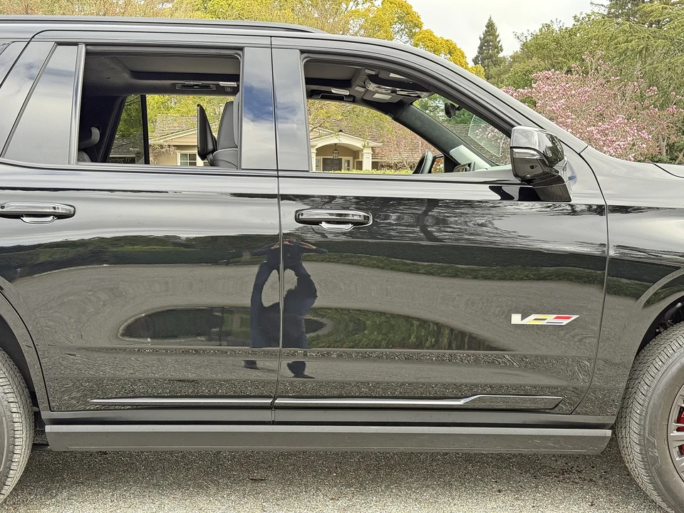 2023 Cadillac Escalade-V 5th Gen - Image 31 of 31