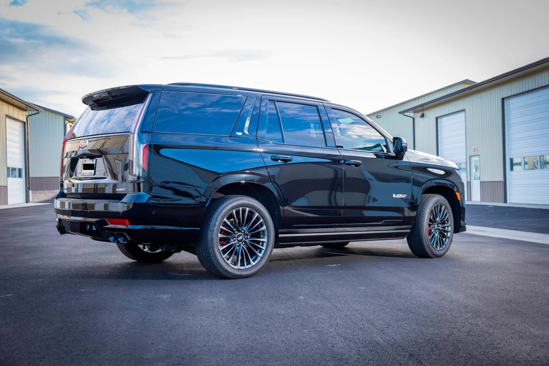 2023 Cadillac Escalade-V 5th Gen - Image 14 of 31