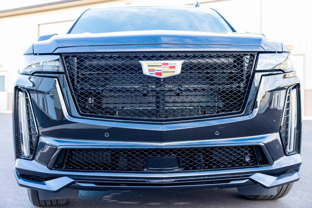 2023 Cadillac Escalade-V 5th Gen - Image 10 of 31