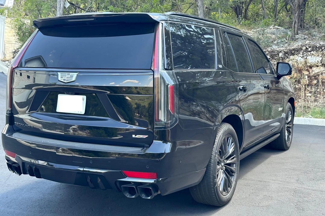 2023 Cadillac Escalade-V 5th Gen - Image 5 of 31