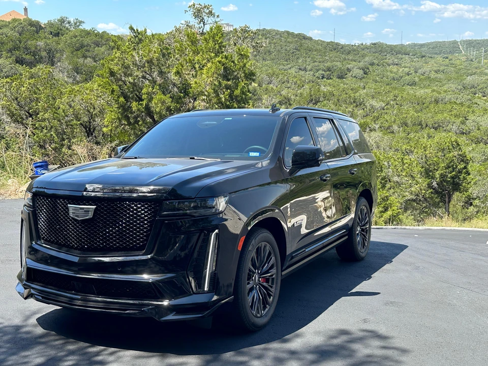 2023 Cadillac Escalade-V 5th Gen - Image 10 of 31