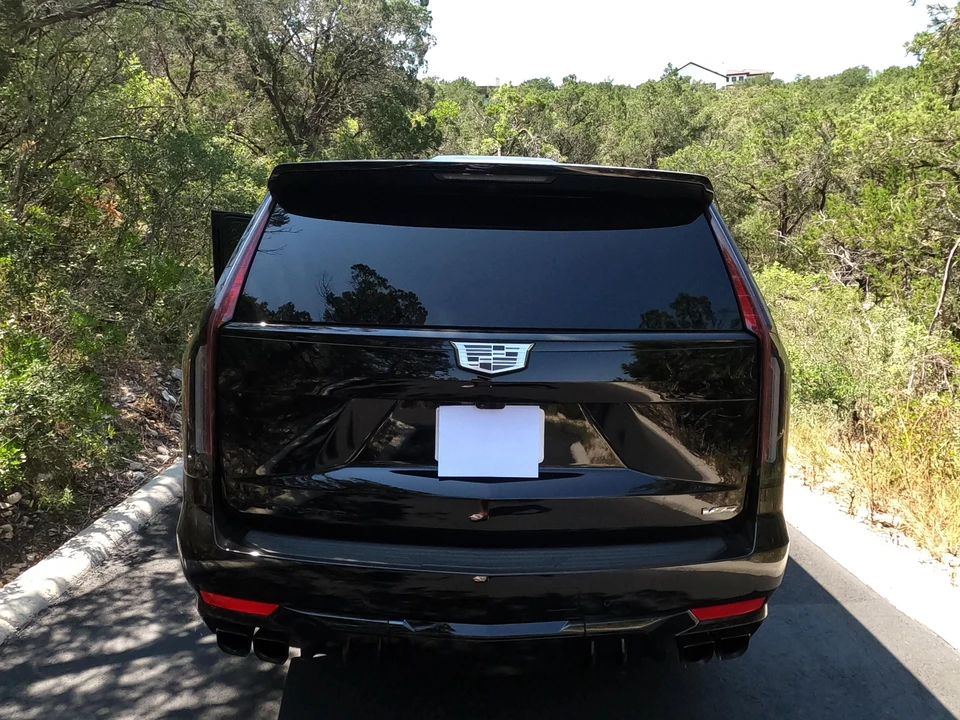 2023 Cadillac Escalade-V 5th Gen - Image 15 of 31