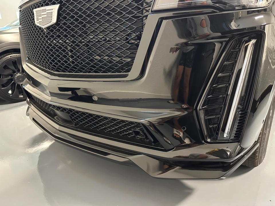2023 Cadillac Escalade-V 5th Gen - Image 21 of 31