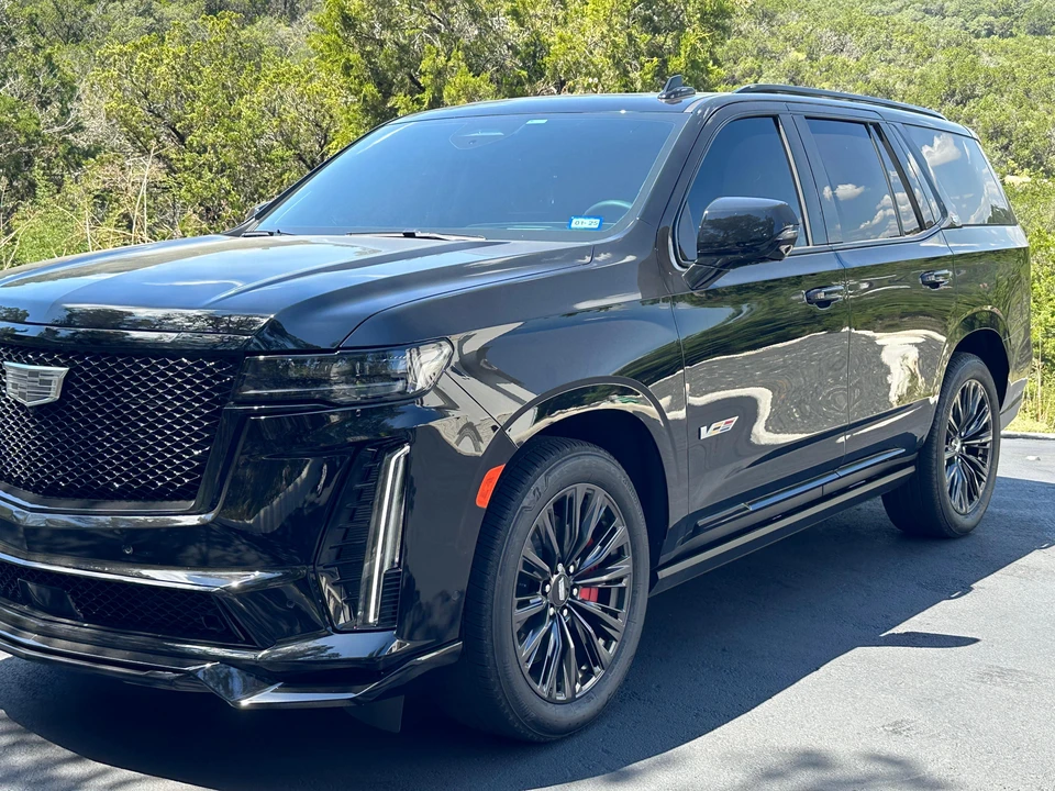 2023 Cadillac Escalade-V 5th Gen - Image 12 of 31