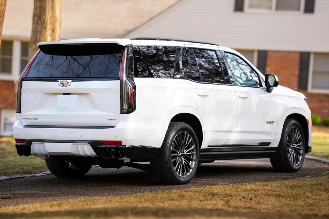 2023 Cadillac Escalade-V 5th Gen - Image 4 of 21