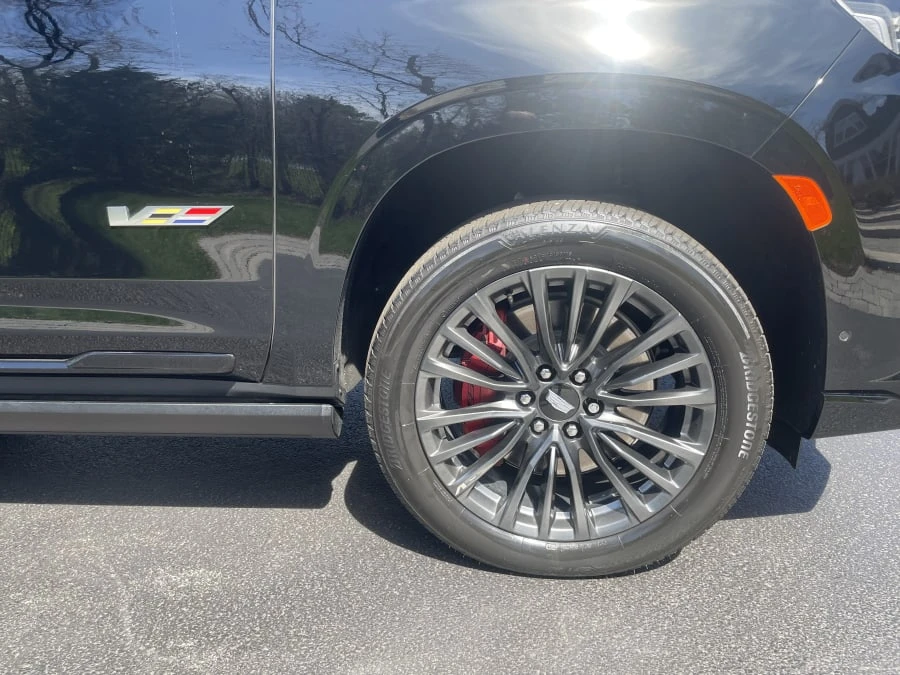 2023 Cadillac Escalade-V 5th Gen - Image 10 of 26