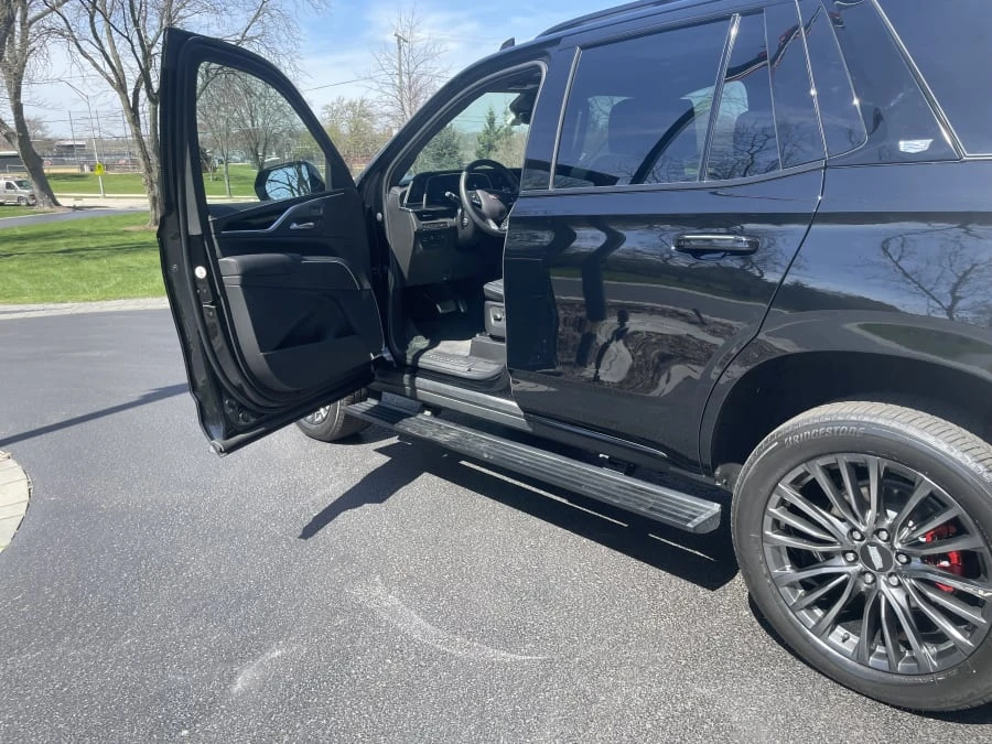 2023 Cadillac Escalade-V 5th Gen - Image 21 of 26