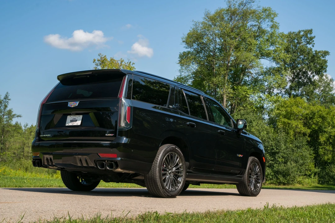 2023 Cadillac Escalade-V 5th Gen - Image 31 of 31