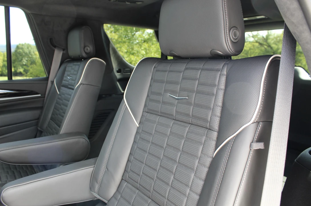 2023 Cadillac Escalade-V 5th Gen - Image 31 of 31