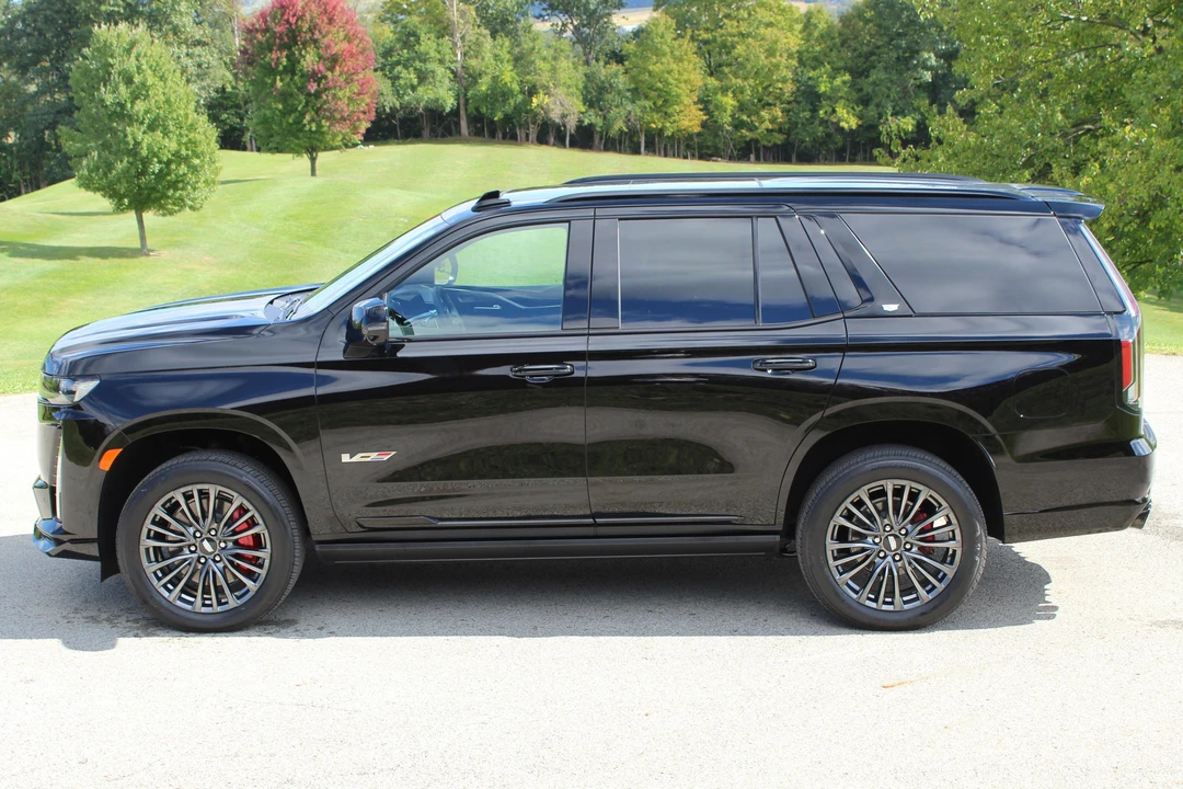 2023 Cadillac Escalade-V 5th Gen - Image 3 of 31