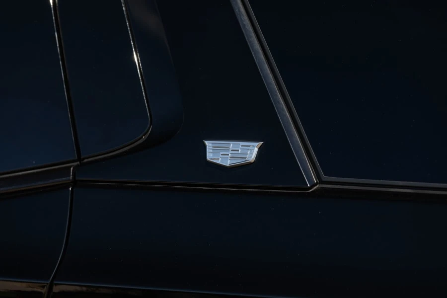 2023 Cadillac Escalade-V 5th Gen - Image 18 of 31