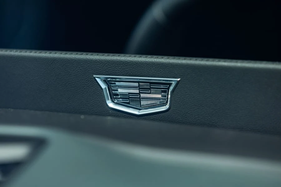 2023 Cadillac Escalade-V 5th Gen - Image 16 of 31