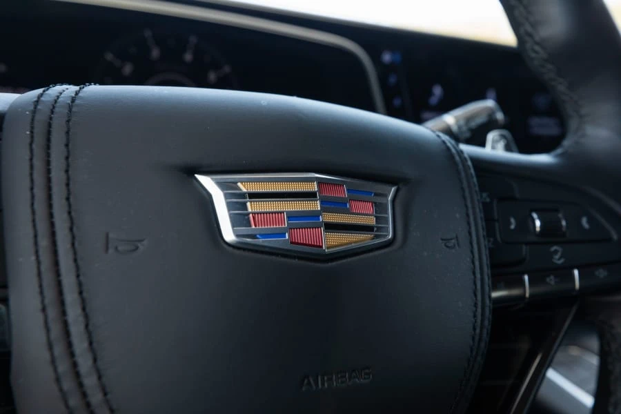 2023 Cadillac Escalade-V 5th Gen - Image 30 of 31