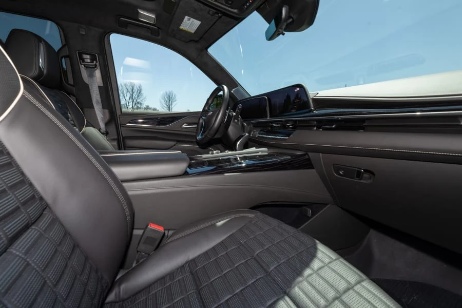2023 Cadillac Escalade-V 5th Gen - Image 23 of 31