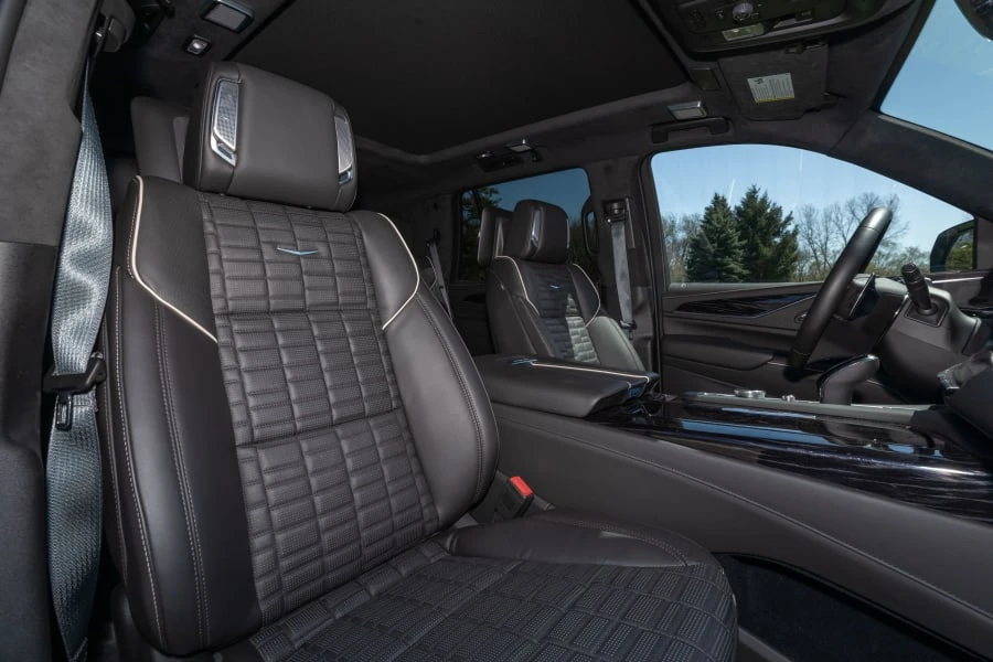 2023 Cadillac Escalade-V 5th Gen - Image 29 of 31