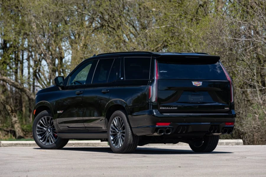 2023 Cadillac Escalade-V 5th Gen - Image 11 of 31