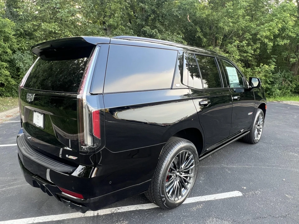 2023 Cadillac Escalade-V 5th Gen - Image 10 of 31