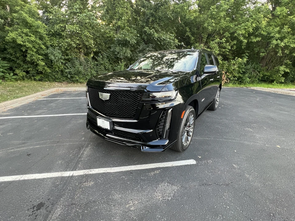 2023 Cadillac Escalade-V 5th Gen - Image 2 of 31