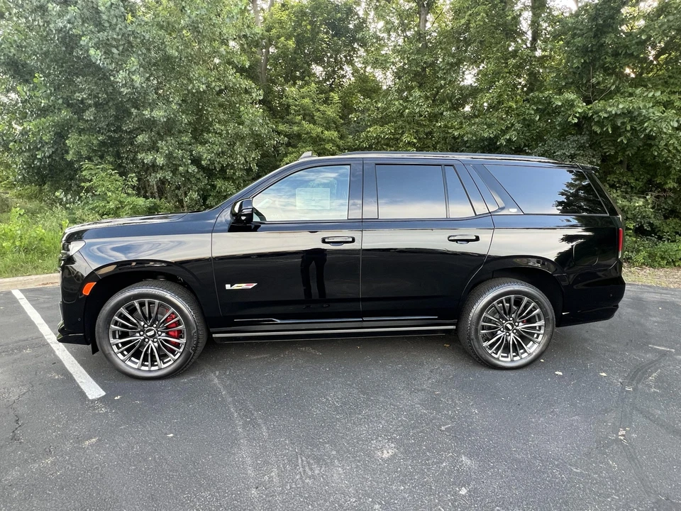 2023 Cadillac Escalade-V 5th Gen - Image 5 of 31