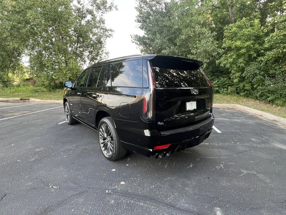 2023 Cadillac Escalade-V 5th Gen - Image 6 of 31