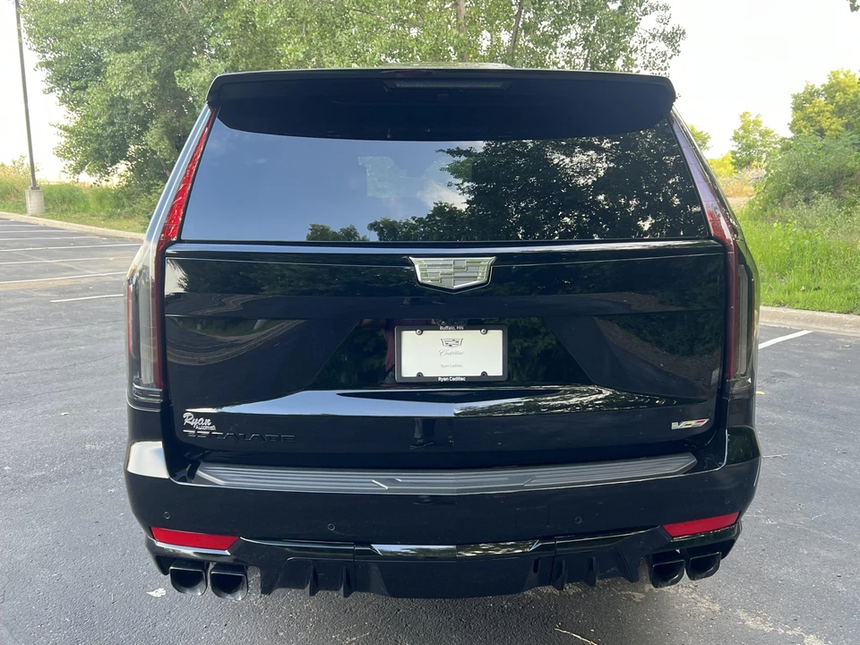 2023 Cadillac Escalade-V 5th Gen - Image 8 of 31