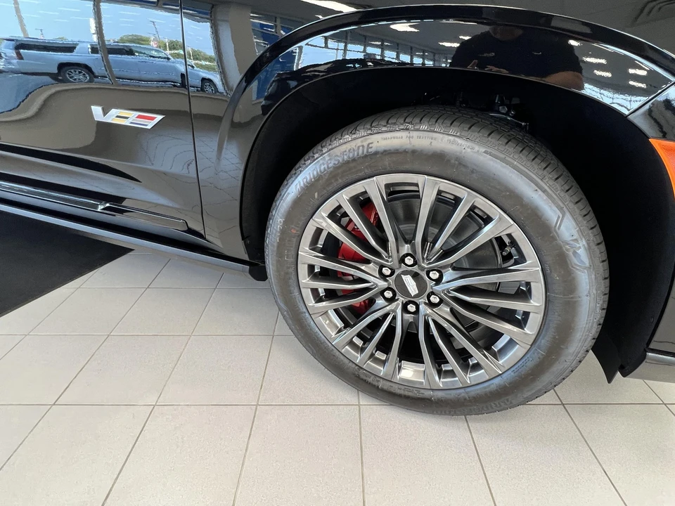 2023 Cadillac Escalade-V 5th Gen - Image 30 of 31