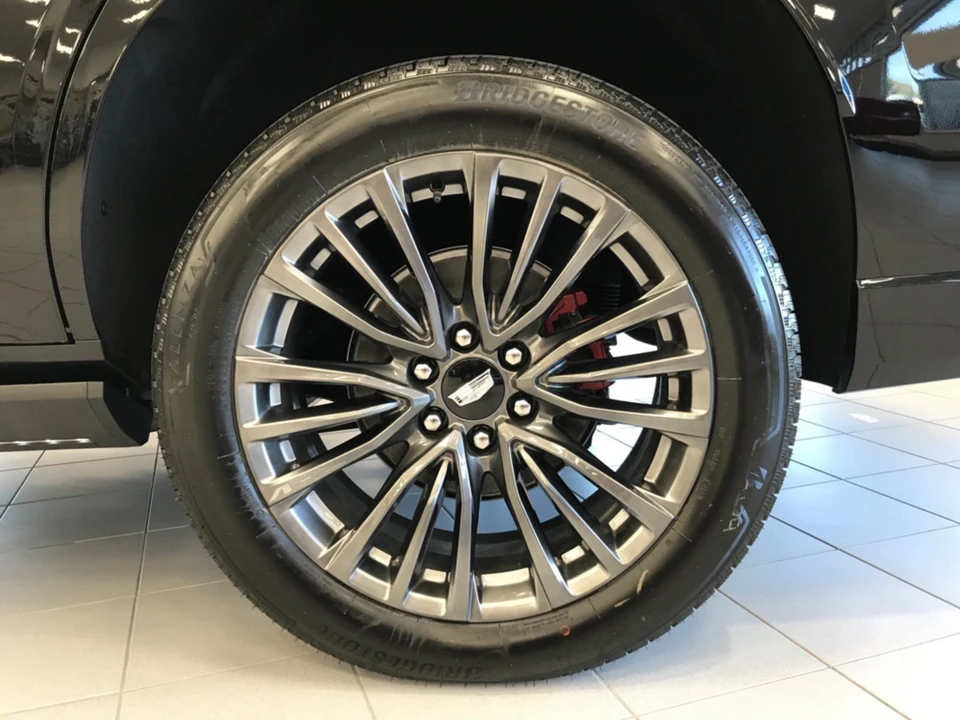 2023 Cadillac Escalade-V 5th Gen - Image 27 of 31