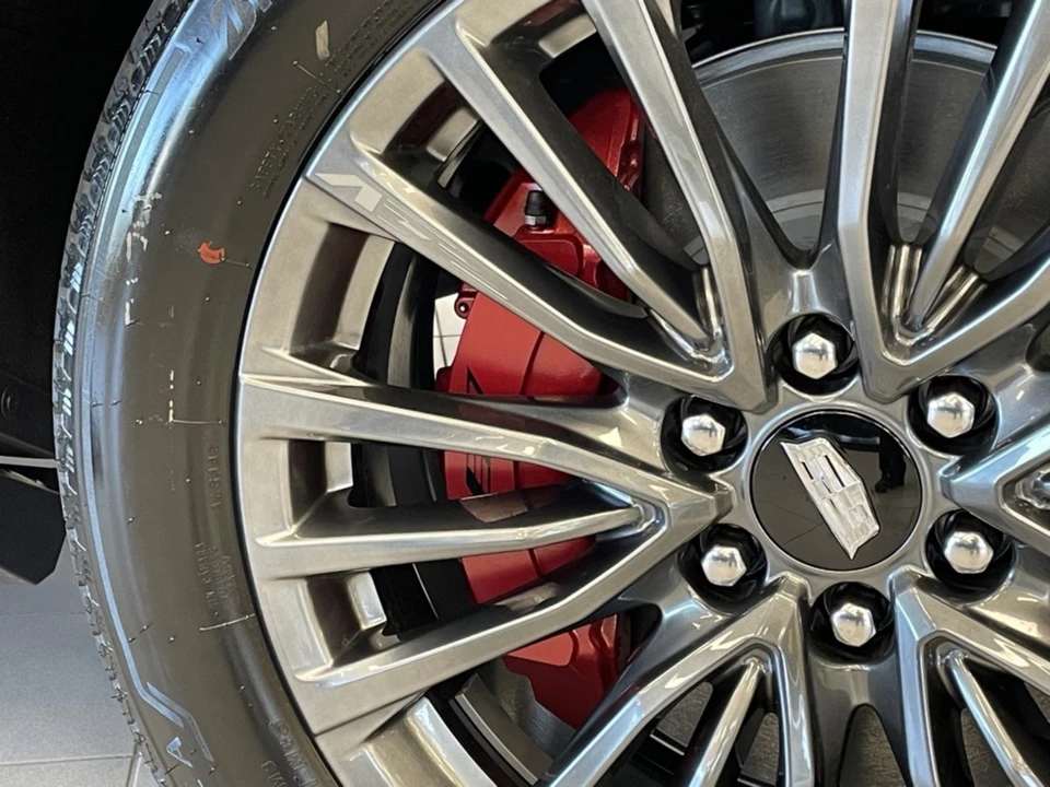2023 Cadillac Escalade-V 5th Gen - Image 29 of 31