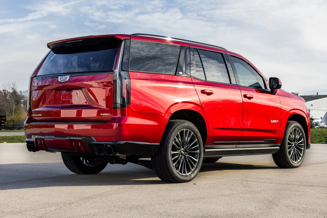 2023 Cadillac Escalade-V 5th Gen - Image 7 of 31