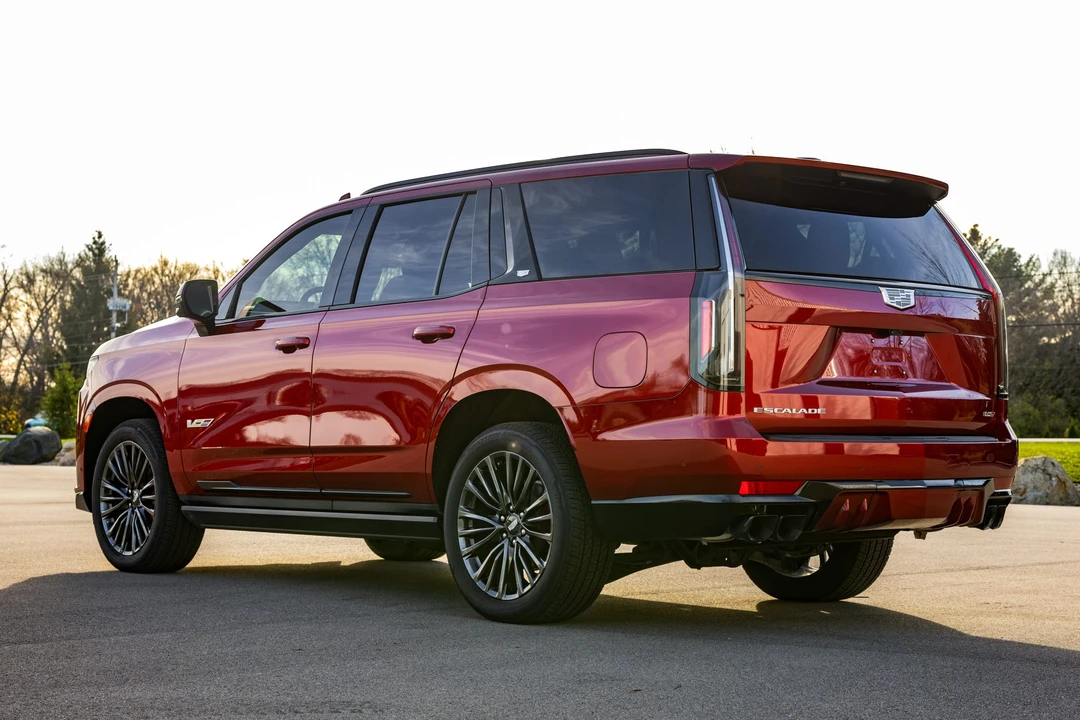 2023 Cadillac Escalade-V 5th Gen - Image 4 of 31