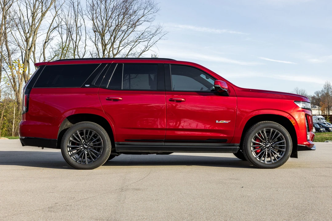 2023 Cadillac Escalade-V 5th Gen - Image 8 of 31