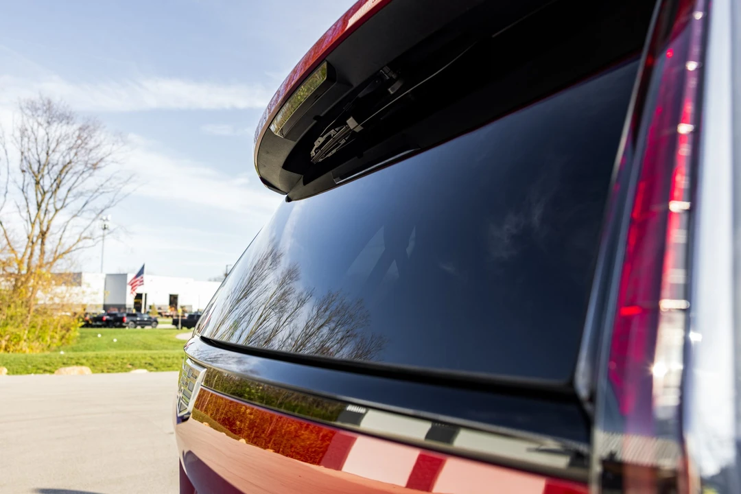 2023 Cadillac Escalade-V 5th Gen - Image 30 of 31