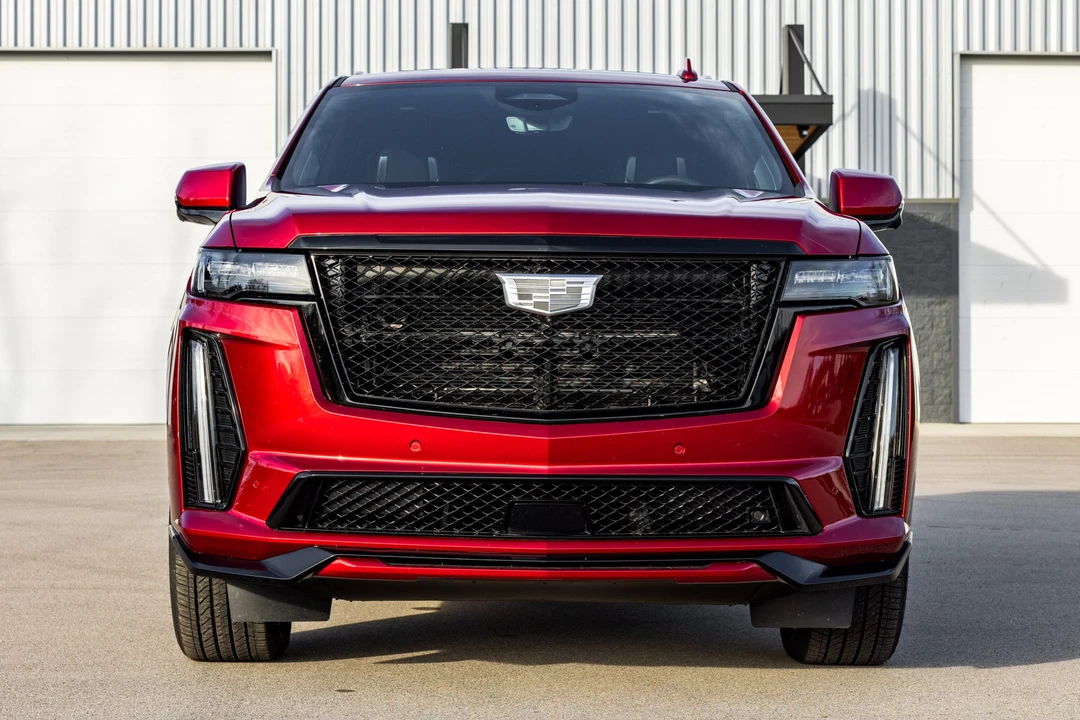 2023 Cadillac Escalade-V 5th Gen - Image 9 of 31