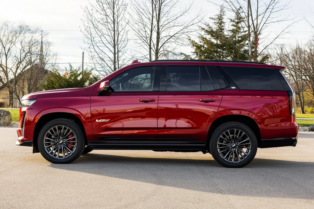 2023 Cadillac Escalade-V 5th Gen - Image 3 of 31