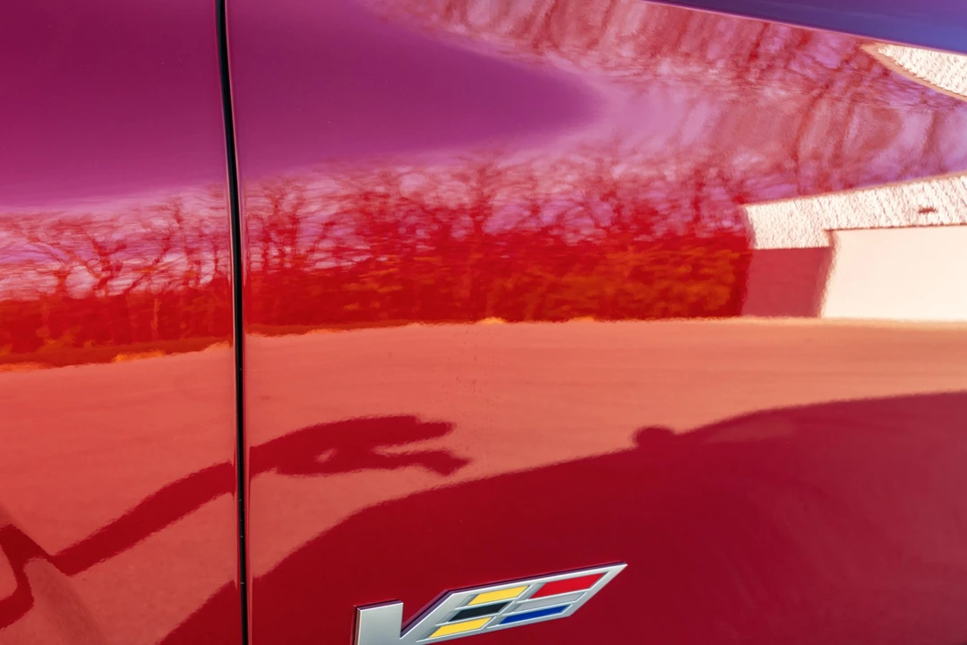 2023 Cadillac Escalade-V 5th Gen - Image 17 of 31
