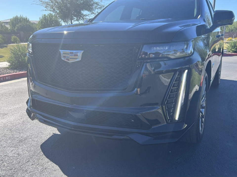 2023 Cadillac Escalade-V 5th Gen - Image 24 of 31