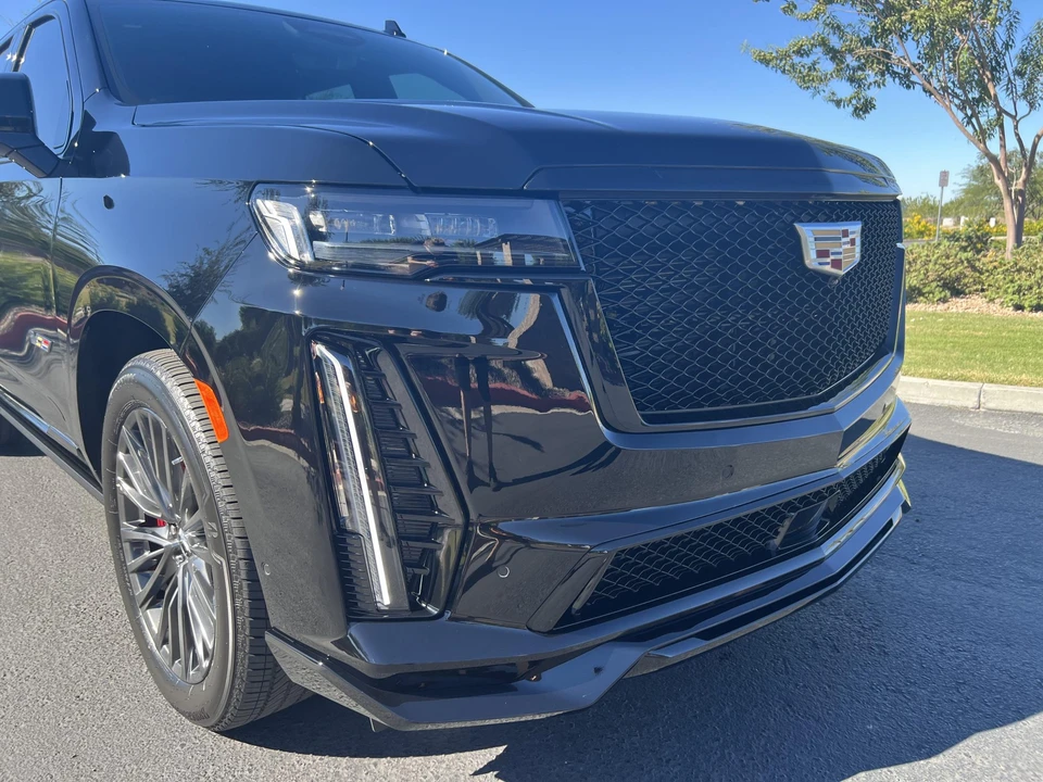 2023 Cadillac Escalade-V 5th Gen - Image 22 of 31