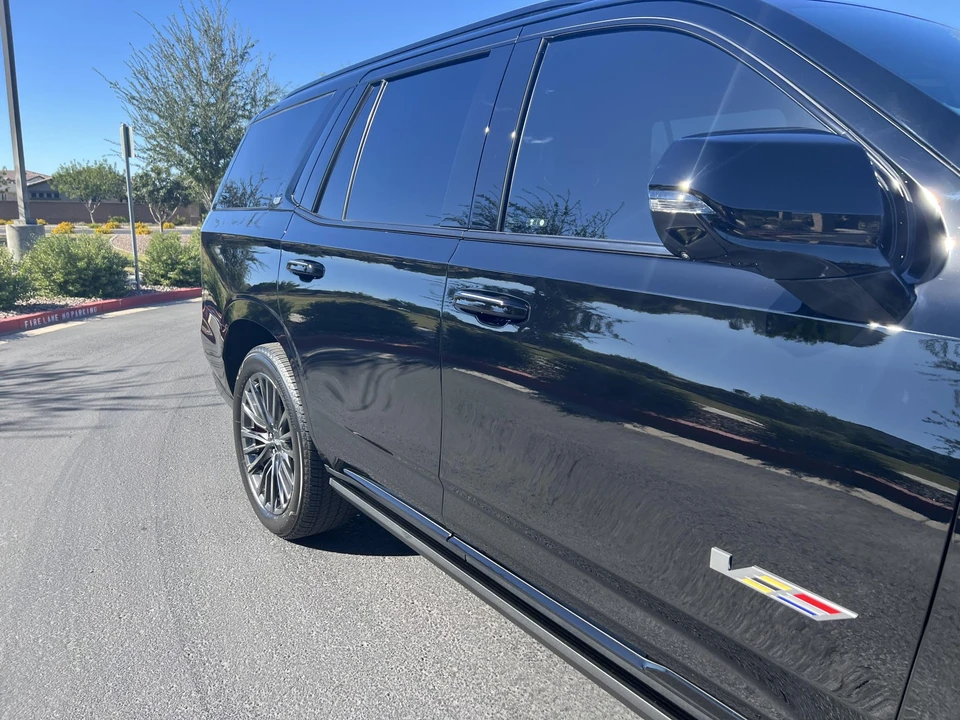 2023 Cadillac Escalade-V 5th Gen - Image 29 of 31