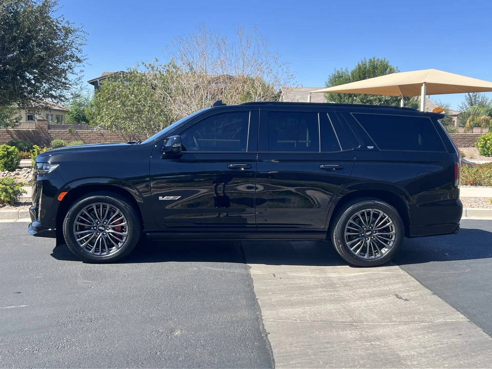 2023 Cadillac Escalade-V 5th Gen - Image 9 of 31