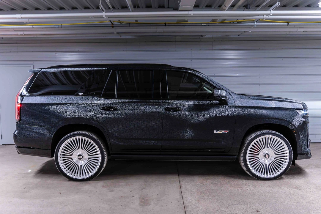 2023 Cadillac Escalade-V 5th Gen - Image 12 of 31