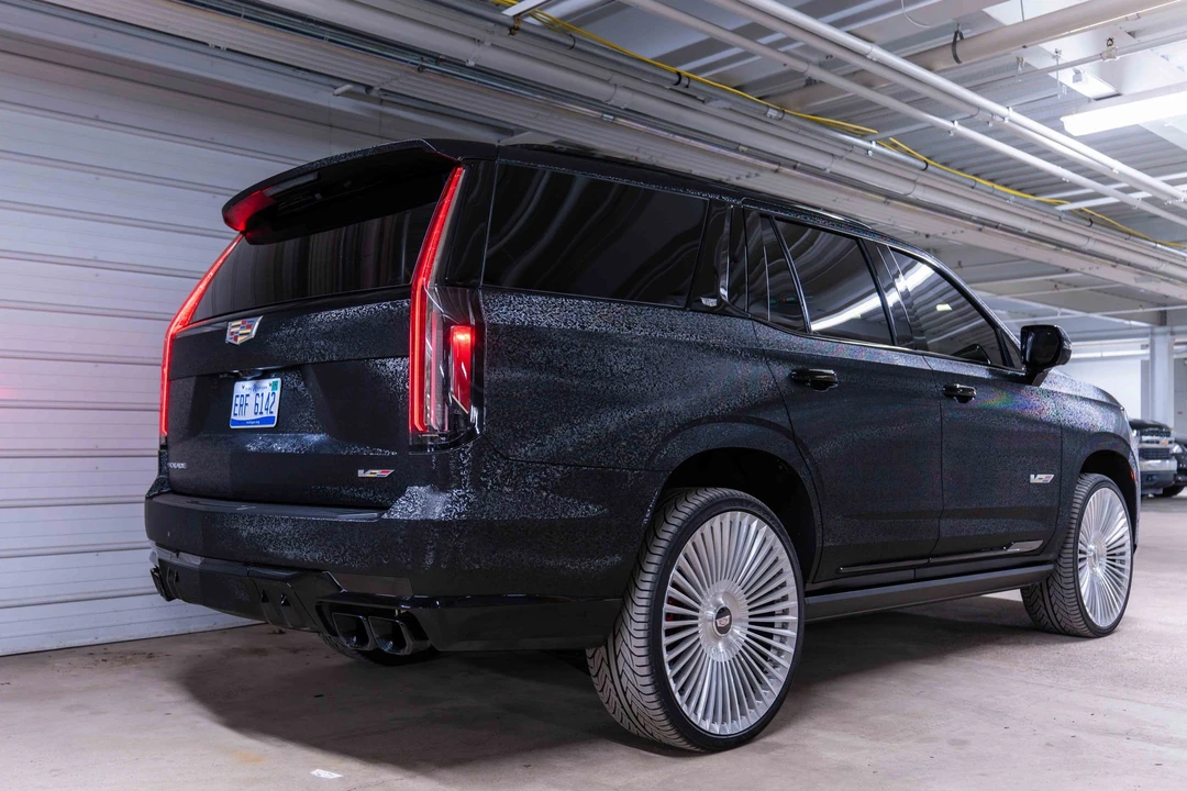 2023 Cadillac Escalade-V 5th Gen - Image 13 of 31