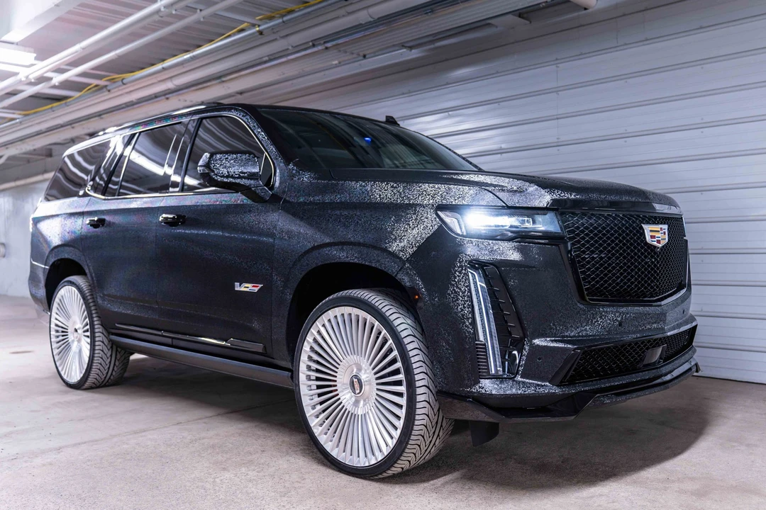 2023 Cadillac Escalade-V 5th Gen - Image 11 of 31
