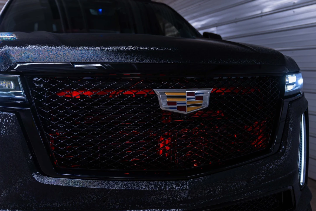 2023 Cadillac Escalade-V 5th Gen - Image 25 of 31