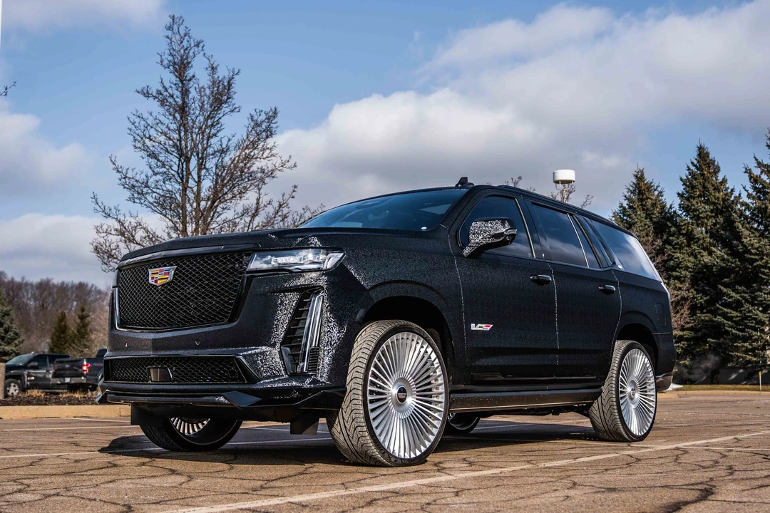 2023 Cadillac Escalade-V 5th Gen - Image 4 of 31