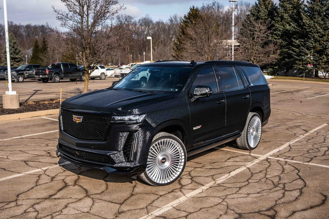 2023 Cadillac Escalade-V 5th Gen - Image 5 of 31