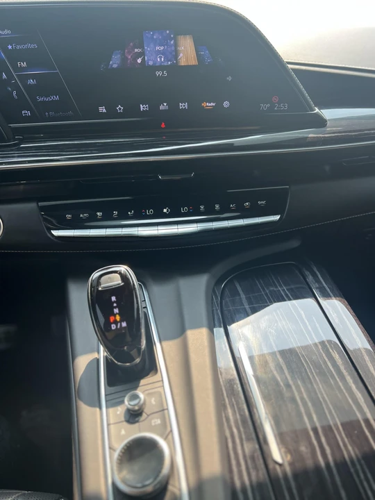 2023 Cadillac Escalade-V 5th Gen - Image 23 of 31