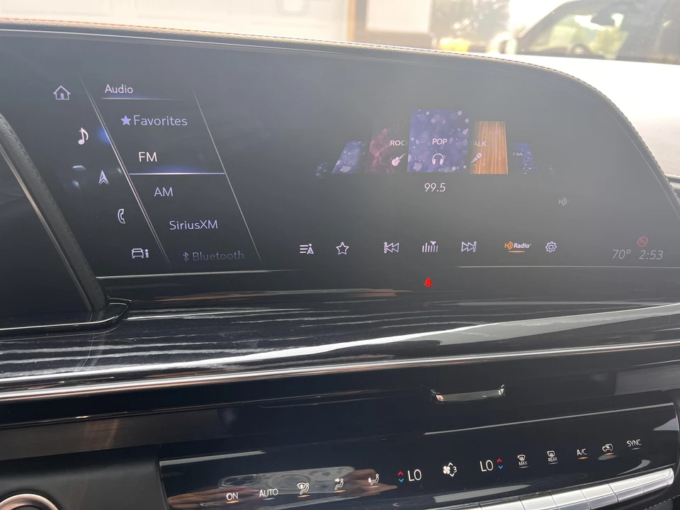 2023 Cadillac Escalade-V 5th Gen - Image 22 of 31