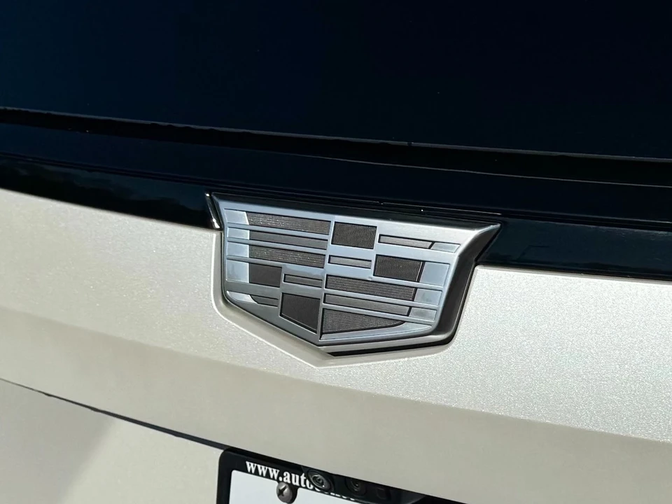 2023 Cadillac Escalade-V 5th Gen - Image 17 of 21